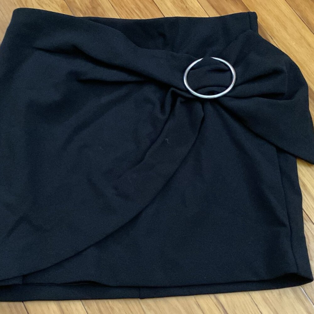 Brand new with tags express size small black skirt